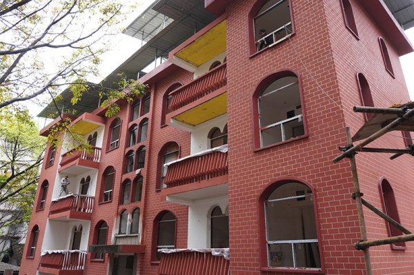 重庆南岸区龙门浩民宿在建工地